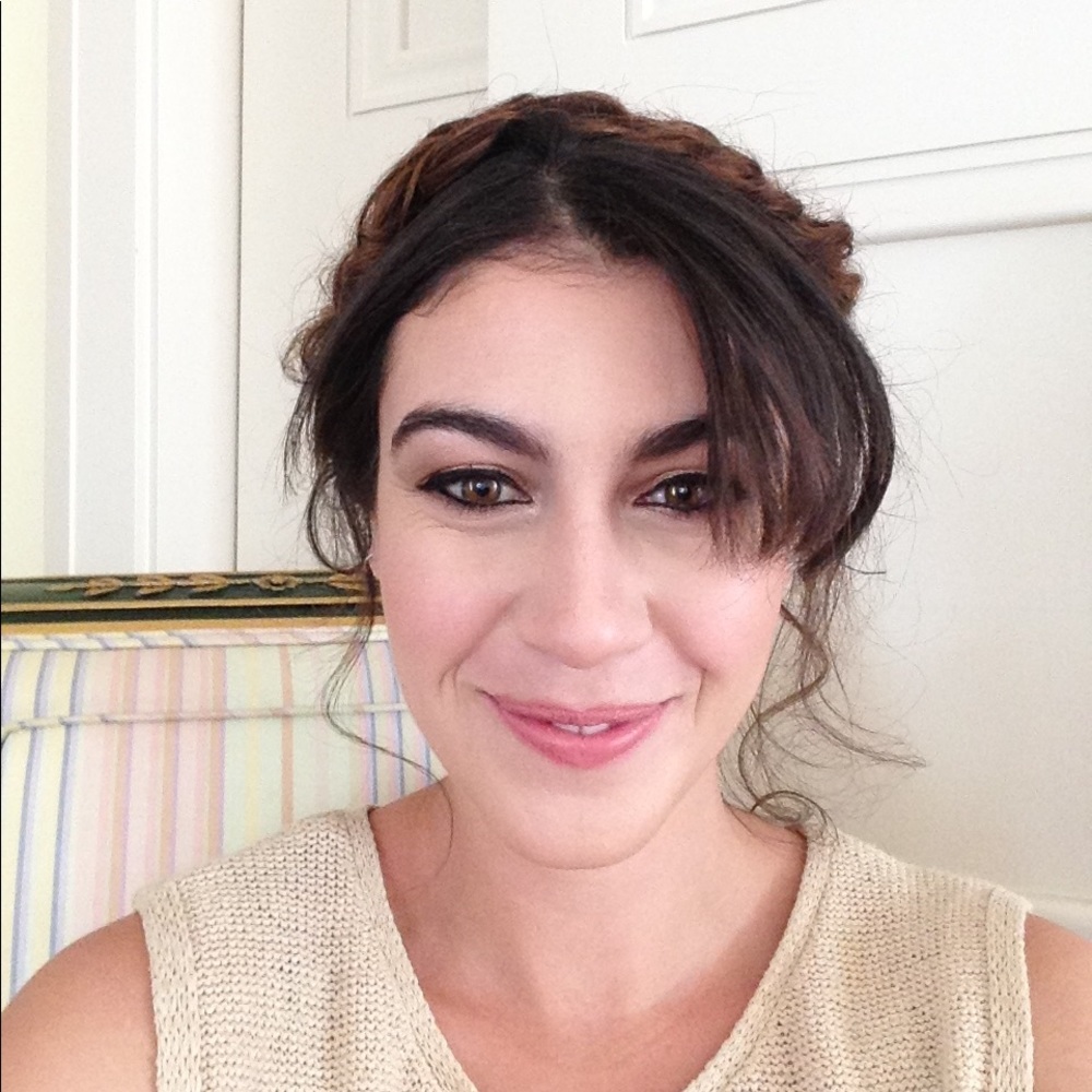 Meet your Posher, Elise